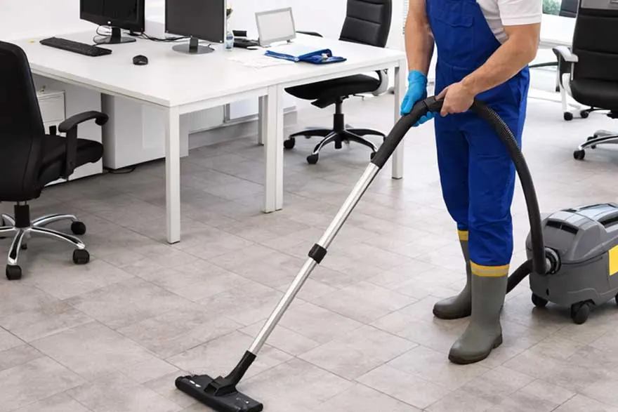 Gepflegtes Büro nach der Unterhaltsreinigung