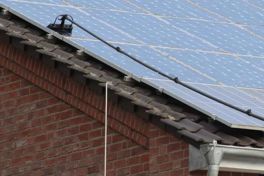 Saubere Solarmodule nach der PV-Anlagenreinigung